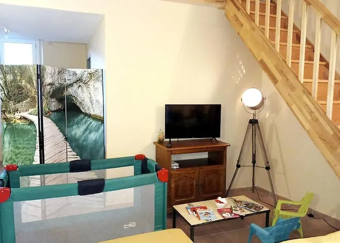 Accueil Chaleureux En Provence Apartmán